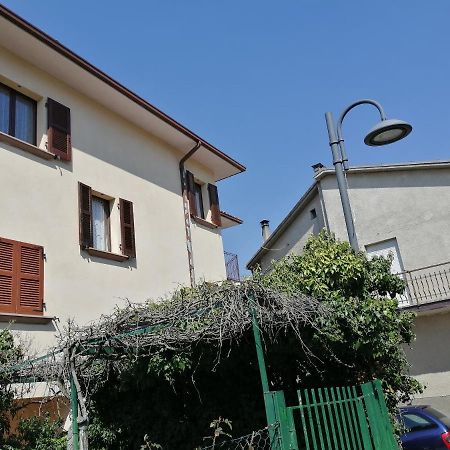 Mille Papaveri Rossi Casa Di Angela Serravalle di Chienti Luaran gambar