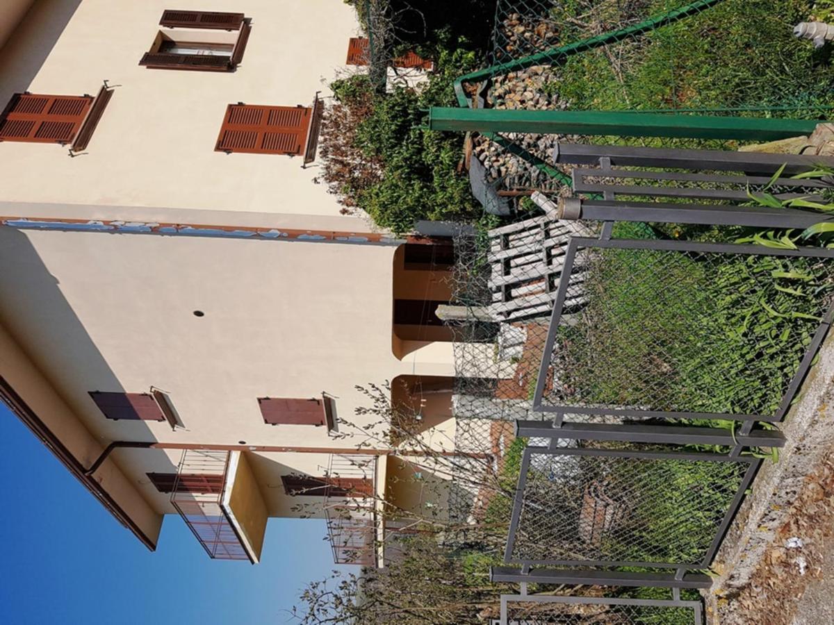Mille Papaveri Rossi Casa Di Angela Serravalle di Chienti Luaran gambar