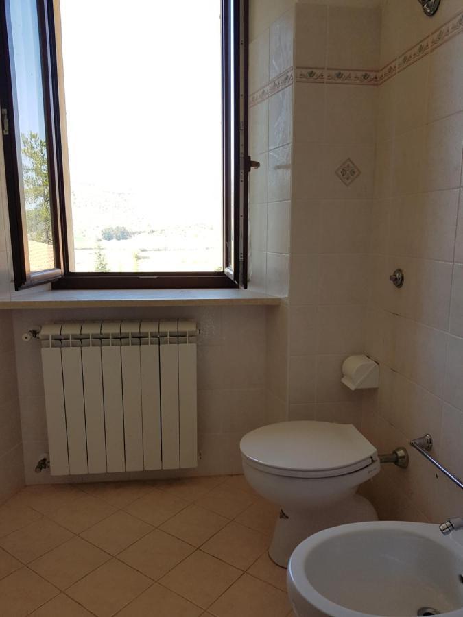 Mille Papaveri Rossi Casa Di Angela Serravalle di Chienti Luaran gambar